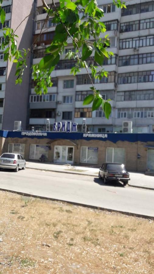 Apartment - Pervaya Liteinaya 2 Zaporizhia Exterior photo